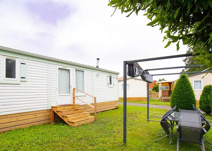 - Latas 营地 擞莫