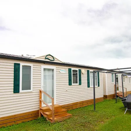 Κάμπινγκ - Latas